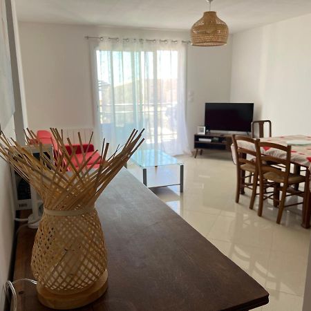 Superbe Appartement A Saint Pierre La Mer Exteriör bild
